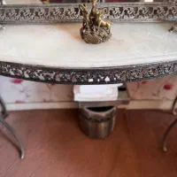 آینه و شمعدان برنجی