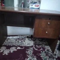 میز تحریروکامپیوتر