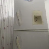 فرش9متری 6تومن و یک یخچال4تومن|فرش|مهاجران, |دیوار