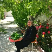 استخدام پرستار سالمند خانم