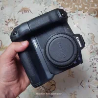Canon EOS R + باتری گریپ BG-E22 + کیج SmallRig|دوربین عکاسی و فیلم‌برداری|رشت, گلسار|دیوار