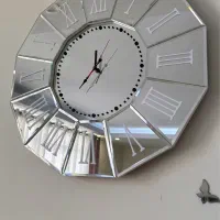 ساعت آینه ای