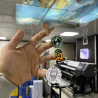 چاپ اختصاصی انواع لیبل(لیبل میوه،شیشه ای،pvc