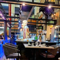 کافه رستوران کاتلیا