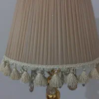 آباژور کنارسالنی و گلدان.|چراغ خواب و آباژور|ورامین, ورامین|دیوار