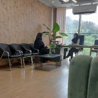 استخدام بانوان فعال و مسئولیت پذیر و خوش برخورد