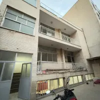 خانه دربستی ۳۰۰ متری کارگاهی
