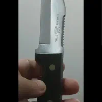 یک عدد چاقو و تعدادی انگشتر