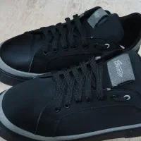 یک جفت کفش پسرانه کاملا نو