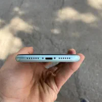 iPhone 11سلامت|موبایل|کرج, مصباح|دیوار