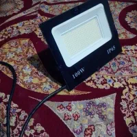 پروژکتور 100وات