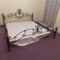 تخت دونفره فرفروژه  کاملا سالم