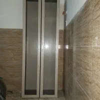 کمد یا بوفه درب شیشه ای