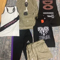 تعدادی لباس ورزشی زنانه