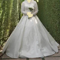 لباس عروس فوق العاده زیبا سنگدوزی سایز۳۸ تا۴۲