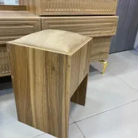 ست میز آرایش آینه چراغدار  صندلی|تخت و سرویس خواب|شاهین‌شهر, عطار|دیوار