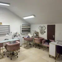 اجاره  صندلی ومیز ناخن و پدیکور در لاکانی|اجارهٔ دفتر کار، اتاق اداری، مطب|رشت, لاکانی|دیوار