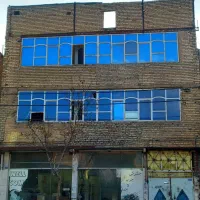 خانه۲۴۰ متری با دو درب مغازه ۴۴ تجاری دائم