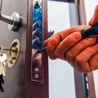 فروش و نصب  قفل برقی ریموتی و کارتی مدل DP3