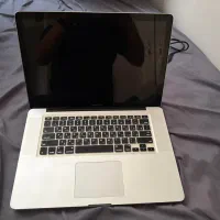 مک بوک پرو core i7 اینچ ۱۵ در حد نو