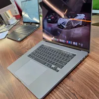 MacBookpro 2019 در حد نو