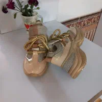 کفش شیک وخوش پا