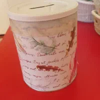 قلک،  جای براش، مداد رنگی،  لوازم آرایشی