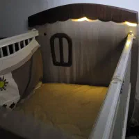 تخت و خواب کودک و نوزاد چوبی