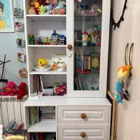 سرویس کمد ۳ درب و تخت . عسلی ویترین همراه کتابخانه|تخت و سرویس خواب|ری, اقدسیه|دیوار