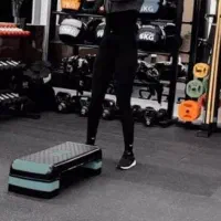 استخدام مربی ایروبیک خانم