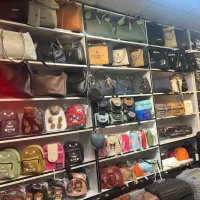 فروش فوری دکور کیف چمدان فروشی