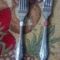 تعدادی قاشق وچنگال فروشی