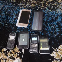 گوشی سالم و خراب