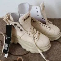 کفش مجلسی و اسپرت و پوتین|کیف، کفش، کمربند|میاندوآب, |دیوار