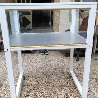 میز ویترین آلمومنیم و شیشه نونو