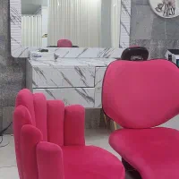 صندلی و اینه