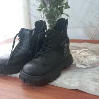 کفش بچگانه  در حد نو