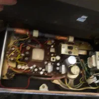 یک دستگاه رادیو قدیم ساخت ژاپنی|سیستم صوتی خانگی|بروجرد, |دیوار