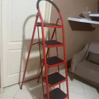 نردبان ۵ پله جنس محکم و بادوام