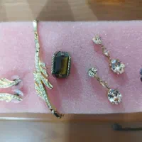 ست دستبند و گوشواره