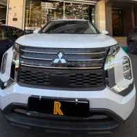 میتسوبیشی اوتلندر Mلاین