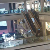 ۱۴متر تجاری سرمایه گذاری لاین اصلی پاساژ کوروش مال