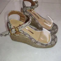 صندل رکاب دار طلقی کنفی گوچی لژ ۸ سانت سایز ۳۷