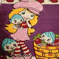 قالیچه دختر توت فرنگی، موکت