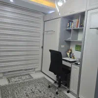 دوعدد تخت تاشو همراه میز تحریر