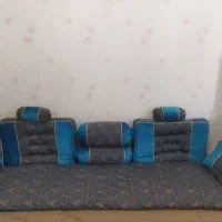 پشتی سلطنتی سالم و تمیز