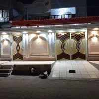 کار تخریب کندن ایزوگام رنگ آمیزی در پنجره