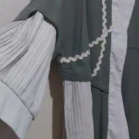 دو عدد مانتو|لباس|میانه, |دیوار