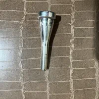 سرساز مگاتون ترومپت دنیس ویک