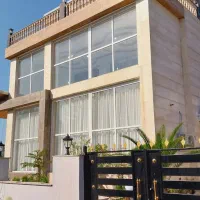 رهن-ویلا-570-متر-5-خواب-استخردار-شهرکی-در-سرخرود